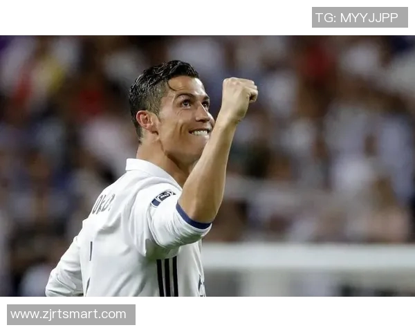 回顾2000年左右足球明星的辉煌岁月与传奇故事